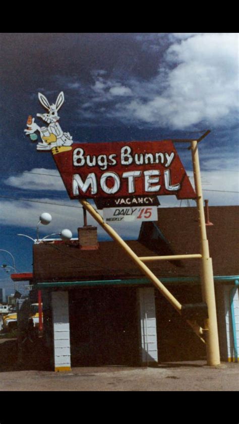 Pin By Melinda Coffey On Legging Diner Sign Bugs Bunny Thats All Folks