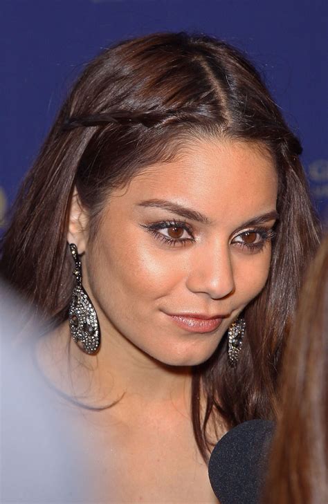 Hair And Make Up On Vanessa Hudgens Celebrities Female Celebs Prom