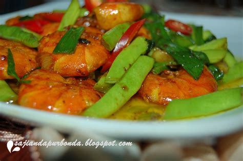 Tumis bawang merah dan bawang putih 2. Sajian Dapur Bonda: Udang Goreng Kunyit