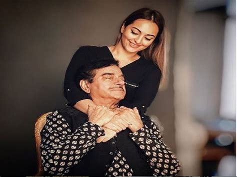 Sonakshi Shares Adorable Throwback Picture On Father Shatrughans Birthday Entertainment