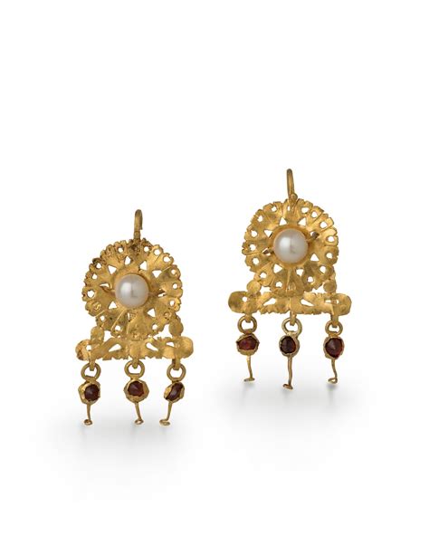 Roman A Pair Of Roman Gold And Garnet Earrings Circa Rd Century Ad