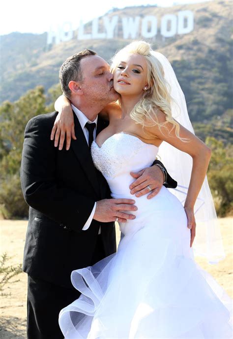 Courtney Stodden Renews Vows With Doug Hutchison With Hollywood Hills Wedding Daily Star