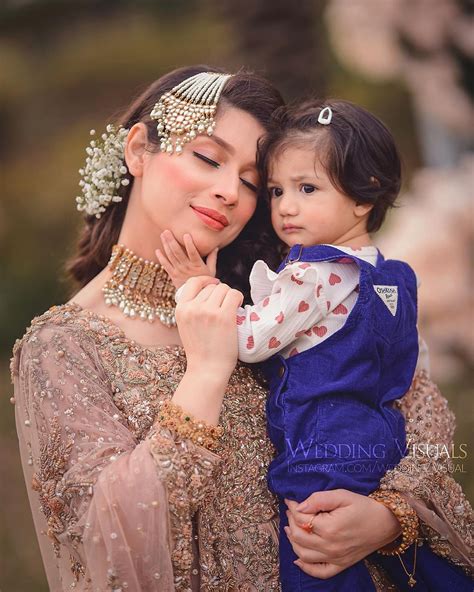 Adorable Pictures Of Sidra Batool With Her Daughter Reviewitpk