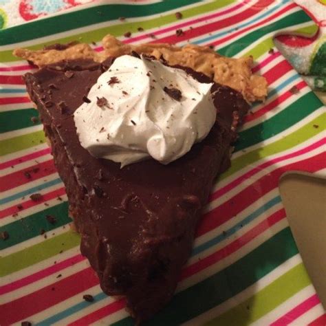 When my grandmother asked her for the recipe, the woman agreed to give it to her if she promised not to make them until the woman was too old to sell them. Pioneer Woman's Chocolate Pie | Recipe | Chocolate pies, Dessert recipes, Banana chocolate chip