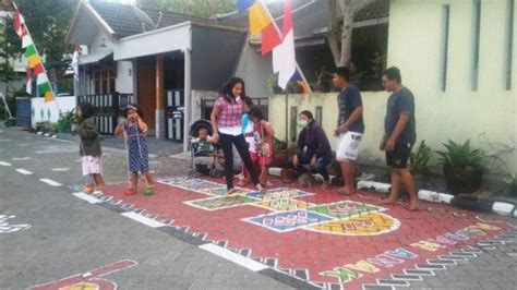 Namun tak banyak yang tahu tentang pengertian seni secara harfiah. Kreativitas dan Seni Satukan Warga Perumahan Puspa Indah ...