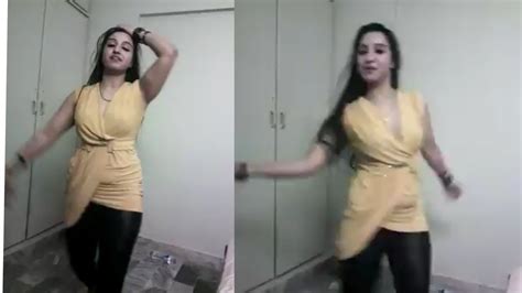 Indian Girl Hot Dance In Homemade Youtube
