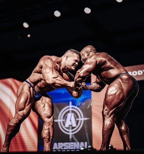 NICK WALKER CONQUISTA LA COVER DI MUSCULAR DEVELOPMENT DI AGOSTO 2021
