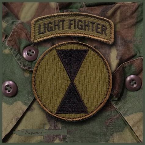 7th Infantry Division Od Patch With Lightfighter Tab Us Light