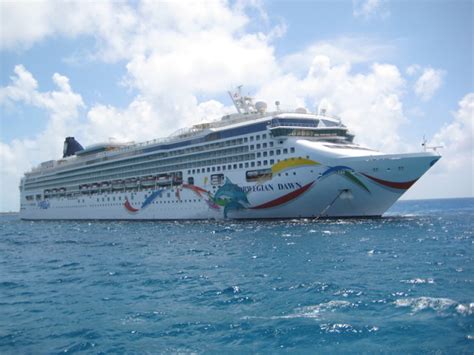 Norwegian Cruise Ship Runs Aground Off Bermuda After Steering Failure