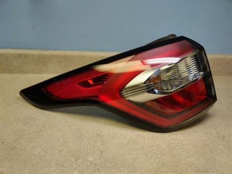 Ford Escape Left Lh Driver Rear Outer Led Tail Light Oem