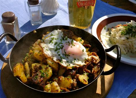 Dat komt doordat oostenrijk uit verschillende (vroegere) landen en staten is ontstaan. Recept: maak zelf Tiroler Gröstl en waan je op de ...