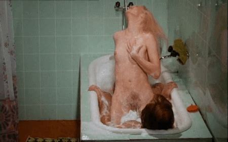 Bath Time Sucking Sex Gifs Porno Gifs Sexiz Pix