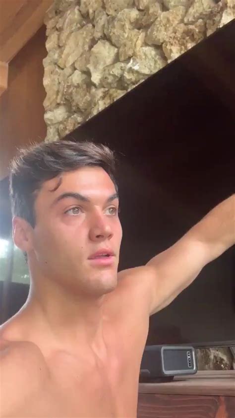 pin by n a y r s on dolan twins ️ dolan twins attractive male grayson dolan twitter
