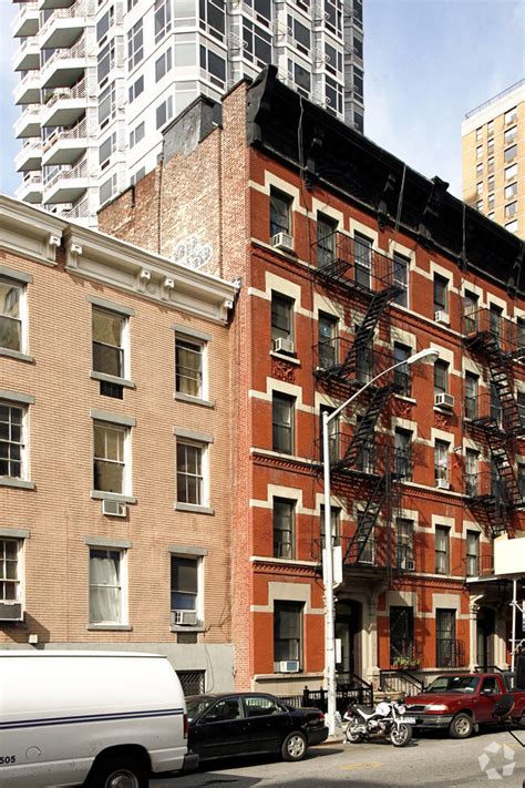 New customer located near the corner of 32nd st and 2nd ave, extra space storage serves brooklyn residents near sunset park, south slope, windsor terrace. 206 E 32nd St New York, NY 10016 Rentals - New York, NY ...