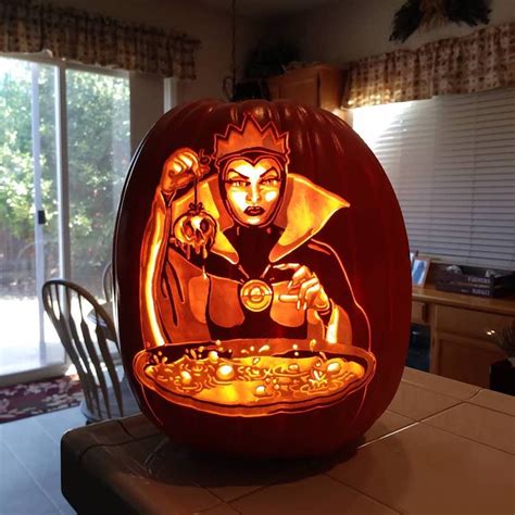 Artist Creates Detailed Pop Culture Inspired Pumpin Carving Designs