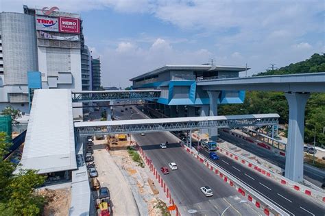 It's pretty sad since mrt had just begun operation. Taman Connaught MRT Station, MRT station just short walk ...
