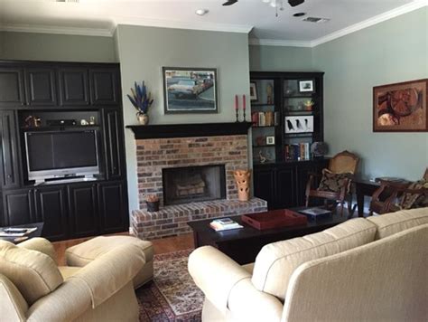 Your dining room paint color can set the tone for dinner parties and family gatherings, so it's important to consider what kind of mood you want to create. Oyster Bay paint color