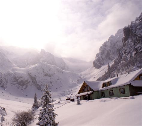 Log Cabin In Snow Wallpaper Wallpapersafari