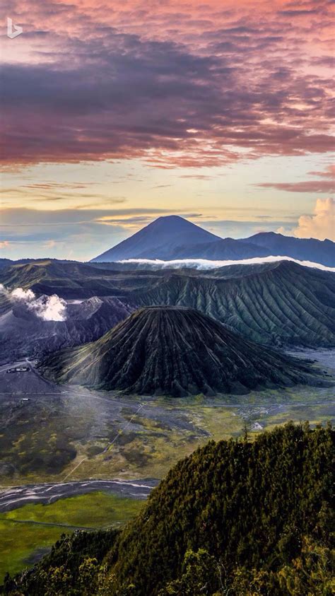 Volcano Mt Bromo In East Java Bing Wallpaper Weltall
