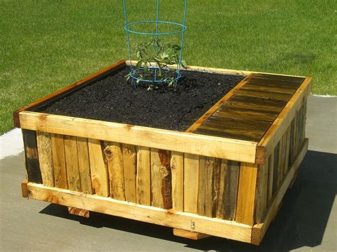 Yes, the casters we offer are an addon. Planter Box on Wheels Made From Pallets | Pallet planter ...