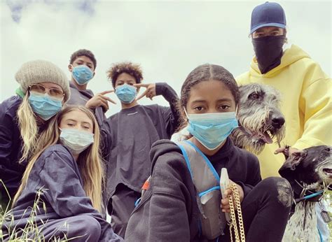 In late february, agt announced that heidi was returning to the judging panel for season 15. Heidi Klum and ex Seal's 4 kids wear face masks in rare ...