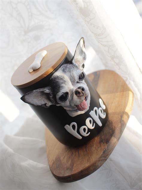 As pet cremation has become more popular with pet owners in the uk, more pet owners need to decide what to do with their pet's ashes. Custom Pet Urn, Dog Urns For Ashes, Cat Urn For Ashes ...