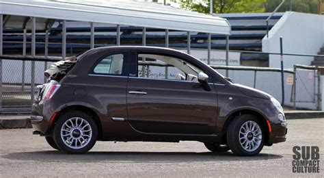 Ve la presentiamo con in stupendo rosso. Review: 2012 Fiat 500c Lounge: It's all about the top ...
