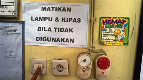 Poster Hemat Energi Listrik Di Sekolah – Lakaran