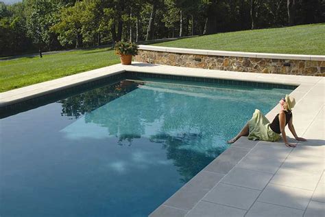 Country Estate Limestone Coping Bedrock Natural Stone