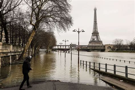 Paris Is Flooding As River Seine Reaches A Record Level Rise Check Out