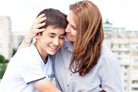 ¿cómo Ganarme La Confianza De Mi Hijo Adolescente Eres Mamá