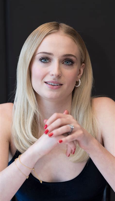 Hfpa In Conversation Sophie Turner Acting To Overcome Shyness