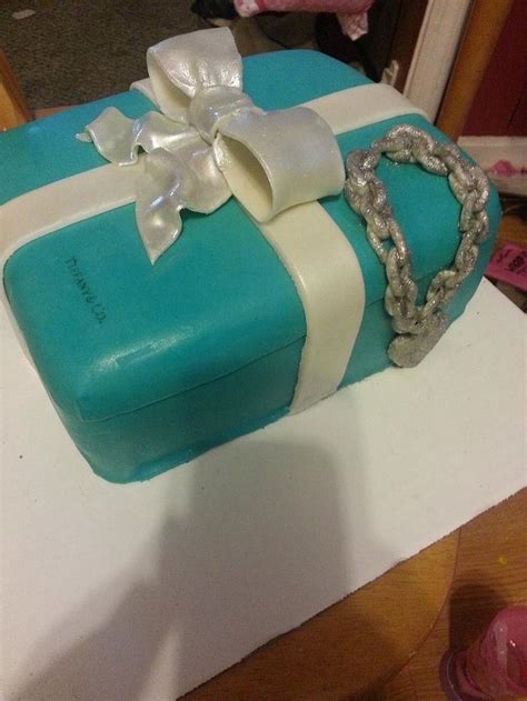 Tiffany Box Cake Decorated Cake By Tianas Tasty Treats Cakesdecor