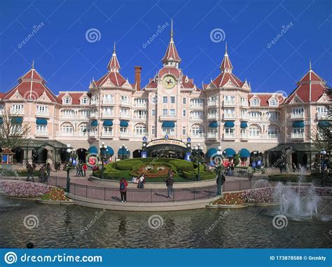 Disneyland Paris Entrance Theme Park Editorial Stock Photo Image Of
