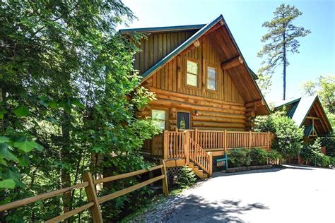 With the ability to sleep up to 14 guests under the same roof, our four bedroom cabin rentals in pigeon forge and gatlinburg are great for small groups wanting to enjoy a few relaxing. Bedrooms: 4 Bathrooms: 3.5 Sleeps: 10 Guests Location ...