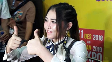 Maybe you would like to learn more about one of these? Resolusi 2019 Via Vallen: Rilis Lagu Karya Sendiri
