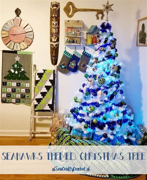Cheer on the seahawks with this bobbling christmas tree ornament. Seahawks Themed Christmas Tree - Sew Crafty Crochet