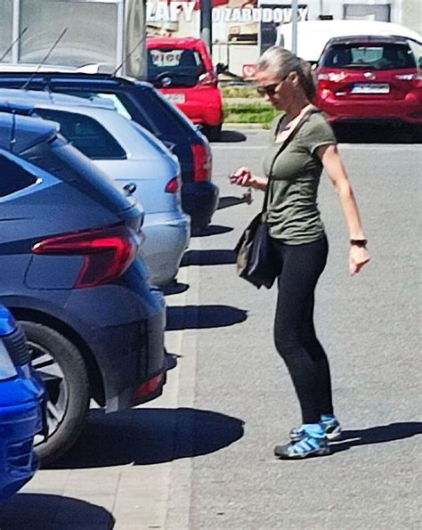 Skinny Blonde Milf At Parking Lot Spandex Leggings And Yoga Pants Forum