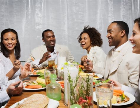 Instead, diners from all over the world are taking their meals online, virtually breaking bread with friends and family, as millions stay in their homes to help stem the spread of the coronavirus. Eating Social - Parkerable