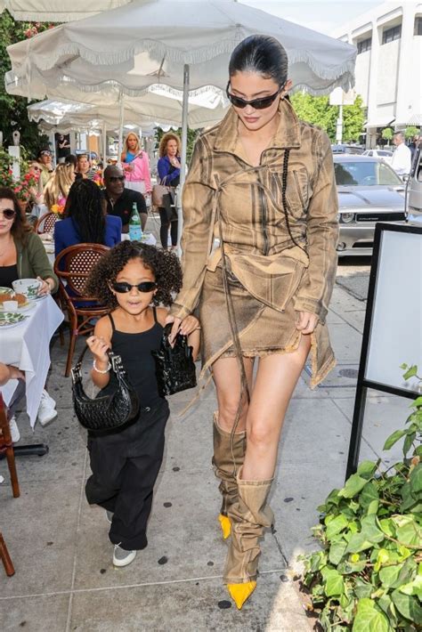 Kylie Jenner Treats Adorable Daughter Stormi After Slaying Paris Fashion Week Metro News
