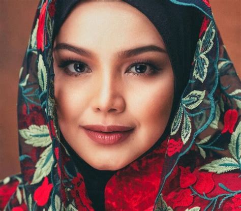 Teks lafadz bacaan doa weton untuk memperingati hari lahir menurut kalender jawa atau kejawen, doa ketika seseorang ulang tahun yang benar dalam doa ini bisa dipanjatkan kapan saja, termasuk pada pertengahan malam di hari lahir. Doa Siti untuk Malaysia sempena hari lahir ke-42 - Kosmo ...