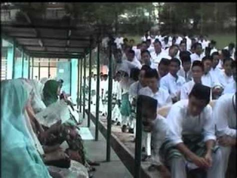 Ia memberikan pendidikan percuma dan berkualiti. SMKA Al-Mashoor Lelaki (Klip video Hari Guru) - YouTube