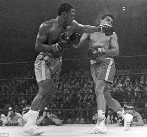 Jeff Powells Greatest Fights Joe Frazier V Muhammad Ali On March 8 1971 Daily Mail Online