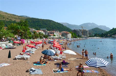 Spiaggia In Stazione Turistica Di Petrovac Na Mlavi Montenegro