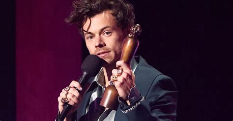 Harry Styles Dedicated A Brit Award To Female Acts Who Werent