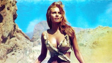 The Best Hourglass Bodies Of All Time Marilyn Monroe Ursula Andress And More Vogue Raquel