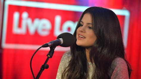 Bbc Radio 1 Radio 1s Live Lounge Selena Gomez
