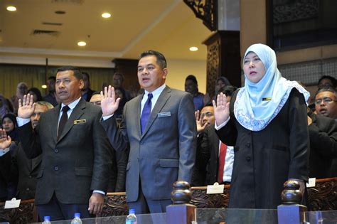 To call an ambulance anywhere in malaysia dial 999. Dari Pena Ketua Pengarah: Sekitar Majlis Perhimpunan ...