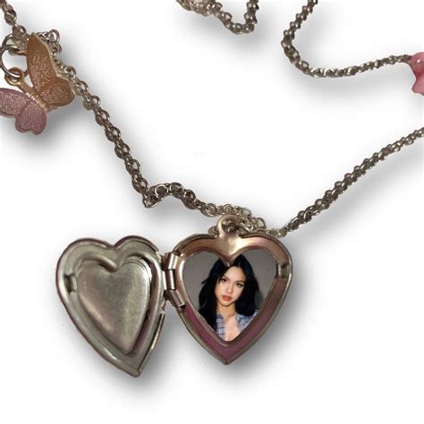 Olivia Rodrigo Love Heart Locket Necklace Womens Fashion Jewelry