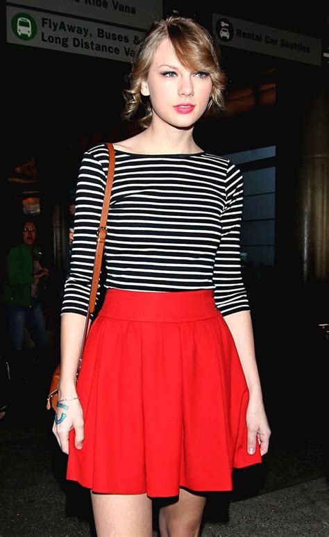 Taylor swift has worn plenty of outfits throughout her career. Taylor Swift | Taylor swift outfits, Red skirt outfits ...